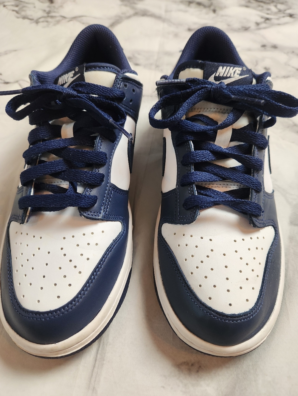 Nike Dunk Low Top Sneakers in Navy and White Unisex Yth Sz 7Y
